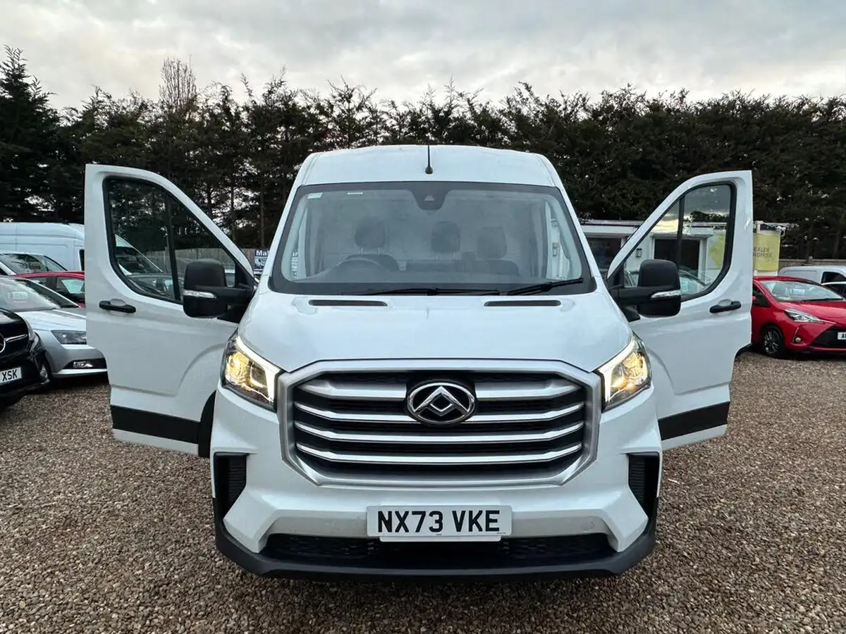 2023-maxus-deliver-9-big-27