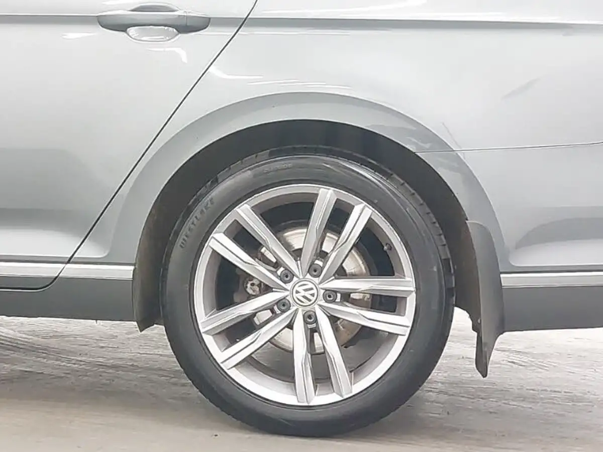 2017-volkswagen-passat-20tdi-gt-150ps-ss-estate-5d-dsg-big-11
