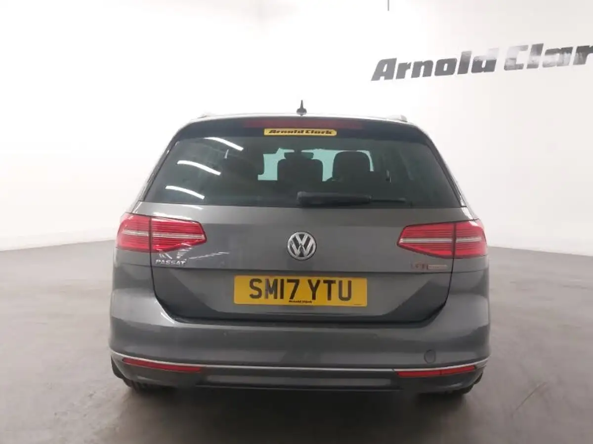 2017-volkswagen-passat-20tdi-gt-150ps-ss-estate-5d-dsg-big-7