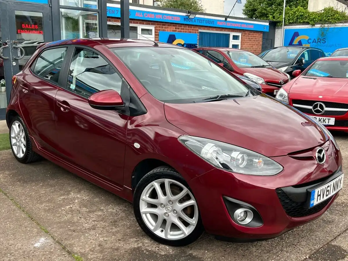 2011-mazda-mazda2-13-takuya-big-40