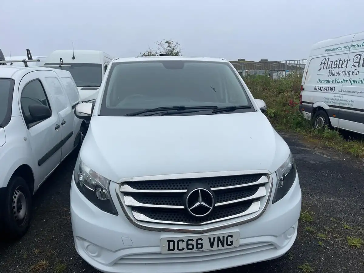 2016-mercedes-benz-vito-21cdi-114-bluetec-panel-extra-long-big-6