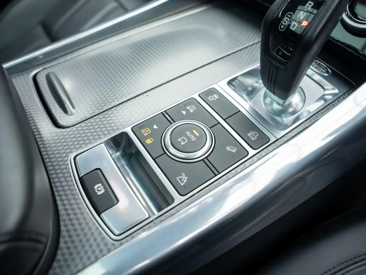 2021-land-rover-range-rover-sport-30-d300-hse-dynamic-big-27
