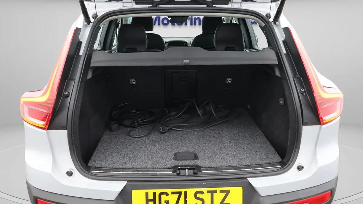 2022-volvo-xc40-15-t5-inscription-pro-big-17