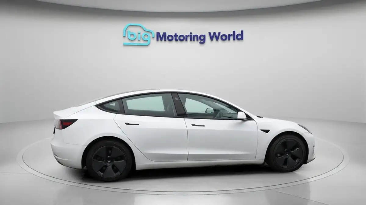 2021-tesla-model-3-e-long-range-4x4-big-8