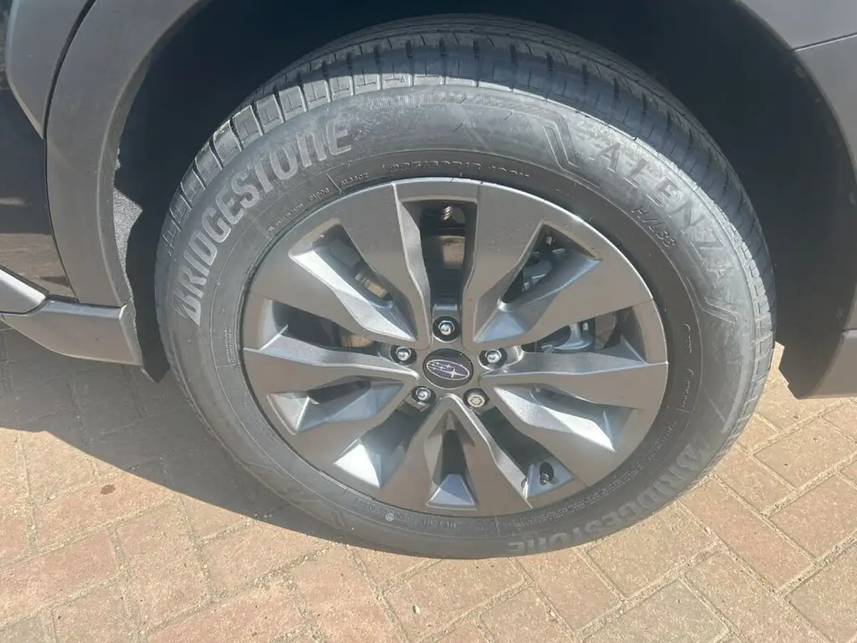 2025-subaru-outback-25i-limited-big-12