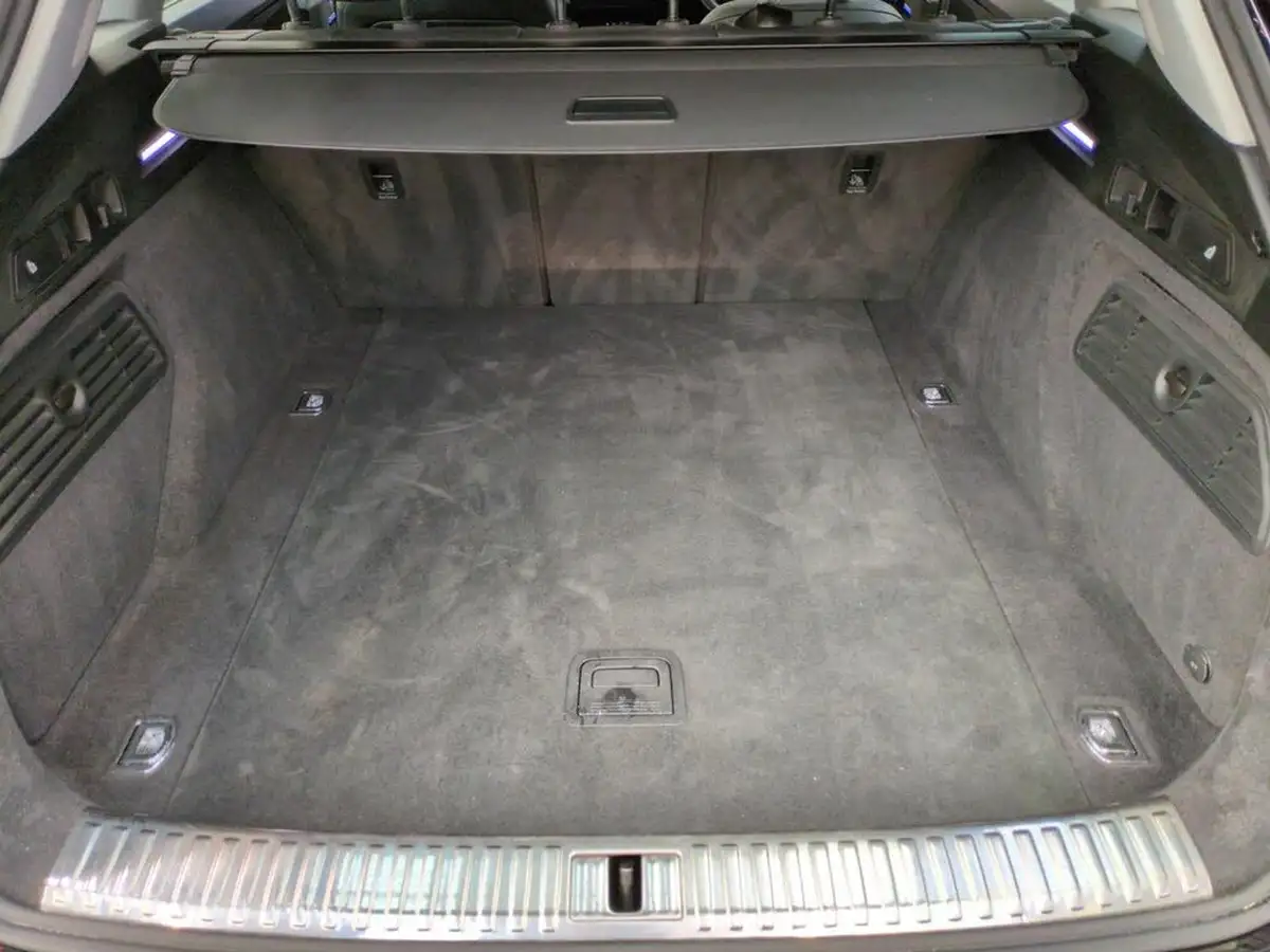 2021-audi-e-tron-50e-technik-station-wagon-big-42