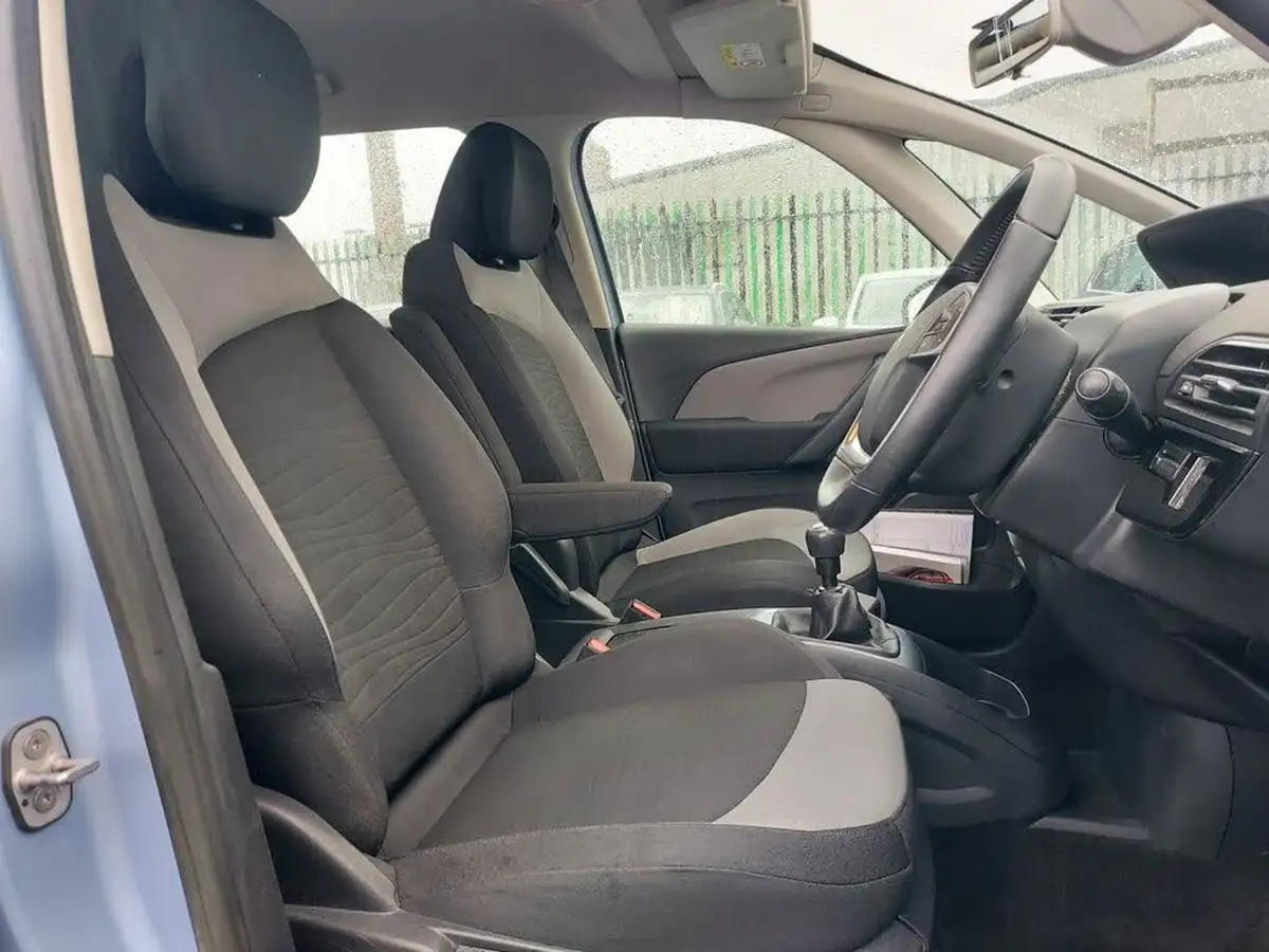 2014-citroen-grand-c4-picasso-16e-hdi-vtr-115ps-big-16