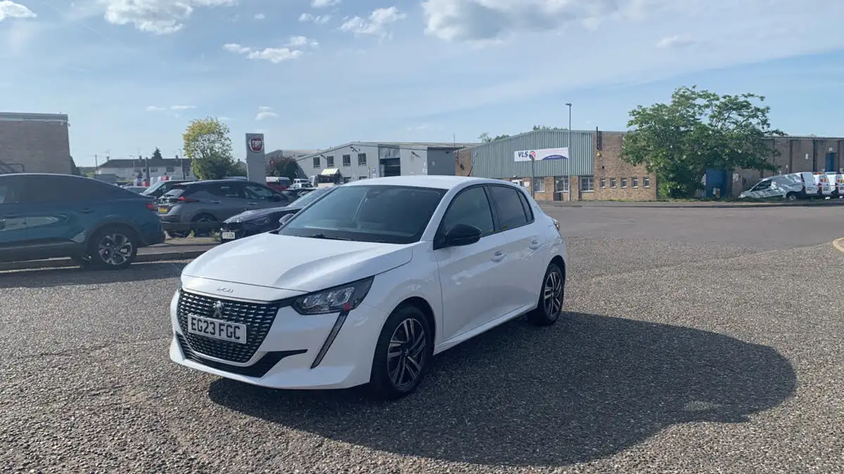 2023-peugeot-208-12-puretech-allure-premium-100ps-big-6