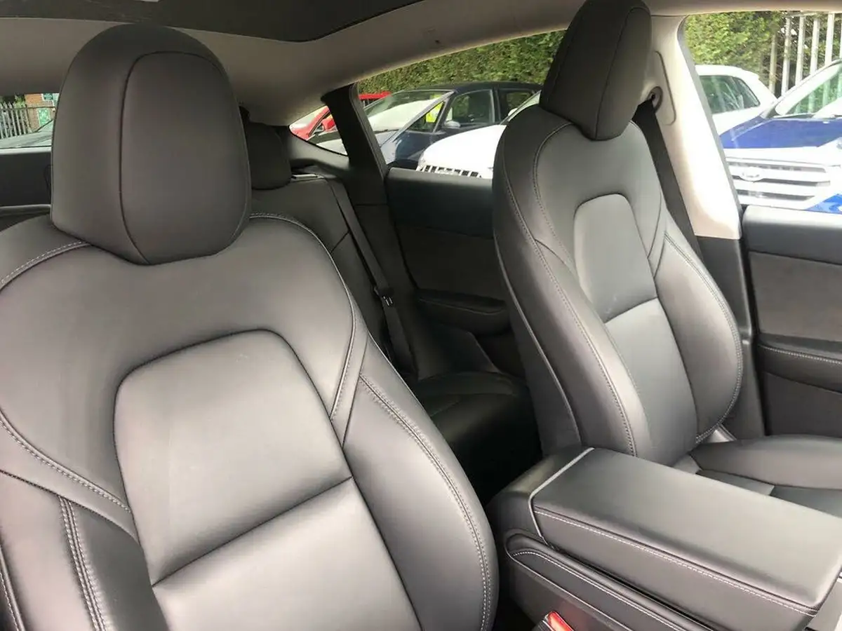 2022-tesla-model-y-e-rwd-big-30