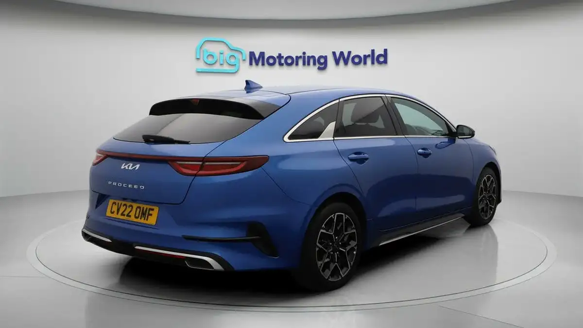 2022-kia-pro-ceed-15-t-gdi-gt-line-big-7