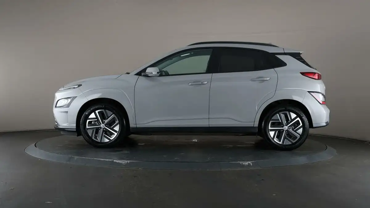 2022-hyundai-kona-e-premium-204ps-64kwh-7kw-obc-big-39