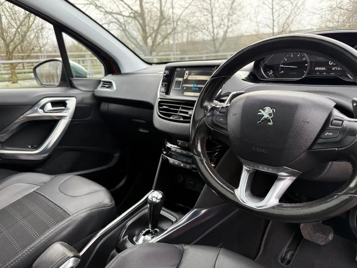 2014-peugeot-2008-crossover-12-e-vti-allure-big-18