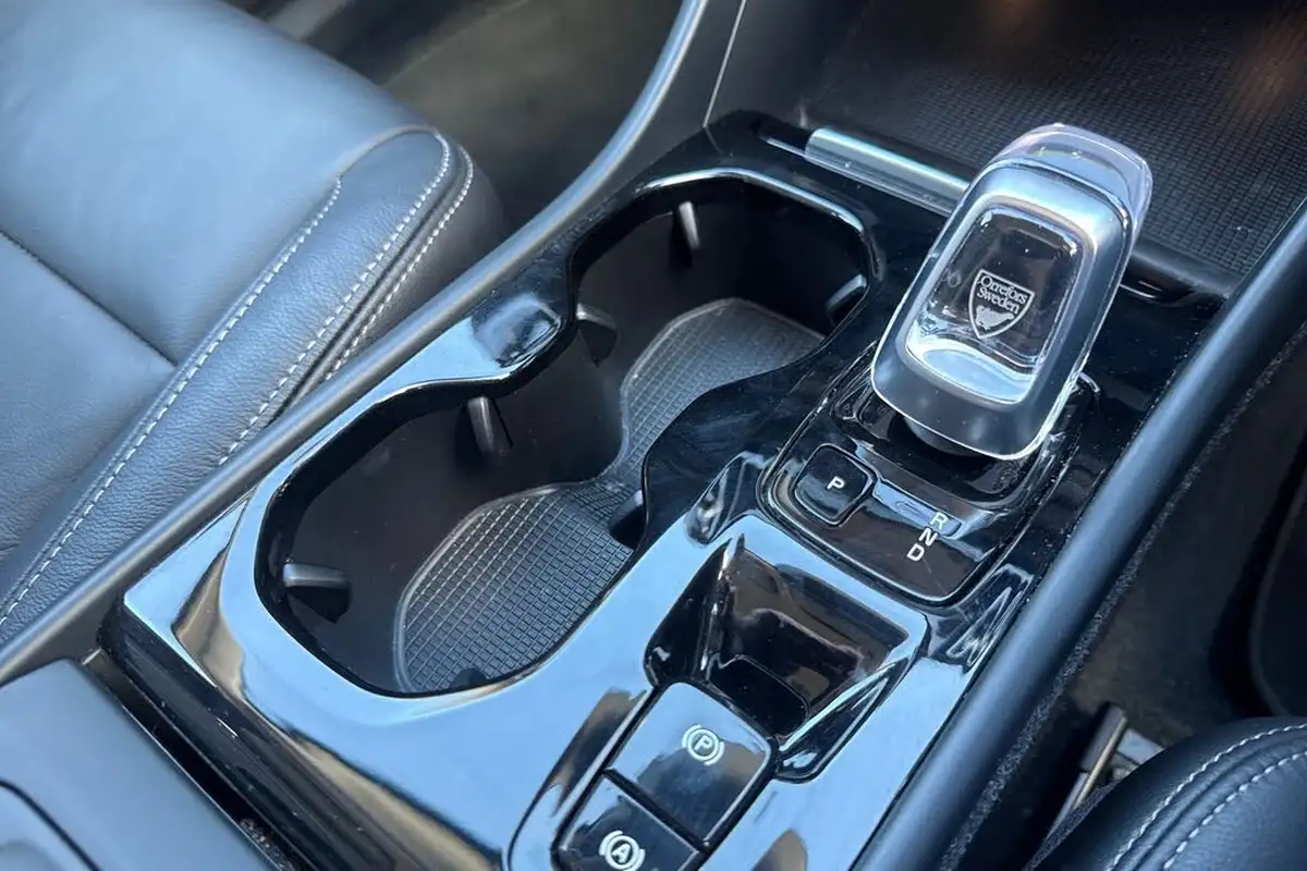 2021-volvo-xc40-15-t3-inscription-161bhp-auto-big-12