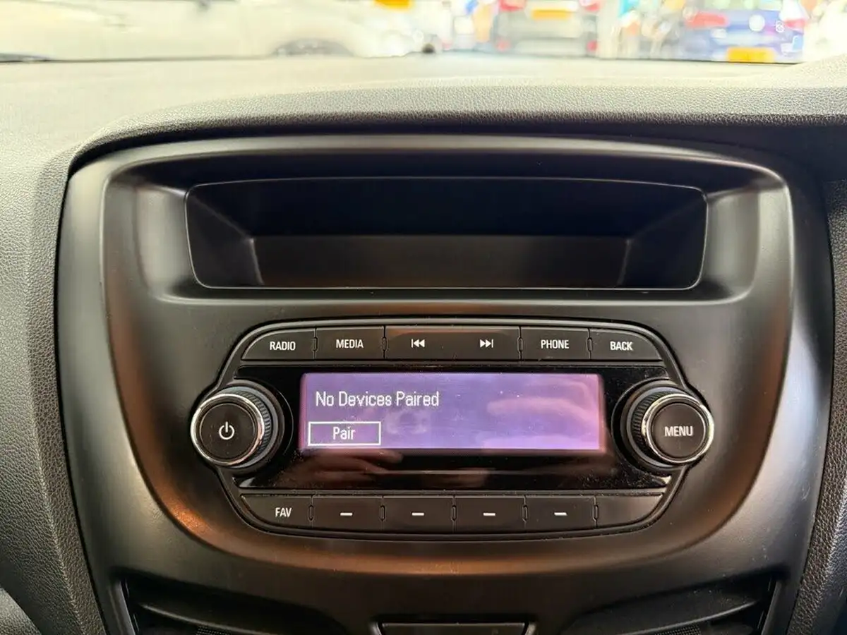 2018-vauxhall-viva-big-31