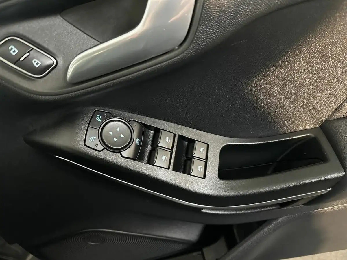 2022-ford-fiesta-10t-titanium-x-100ps-big-24