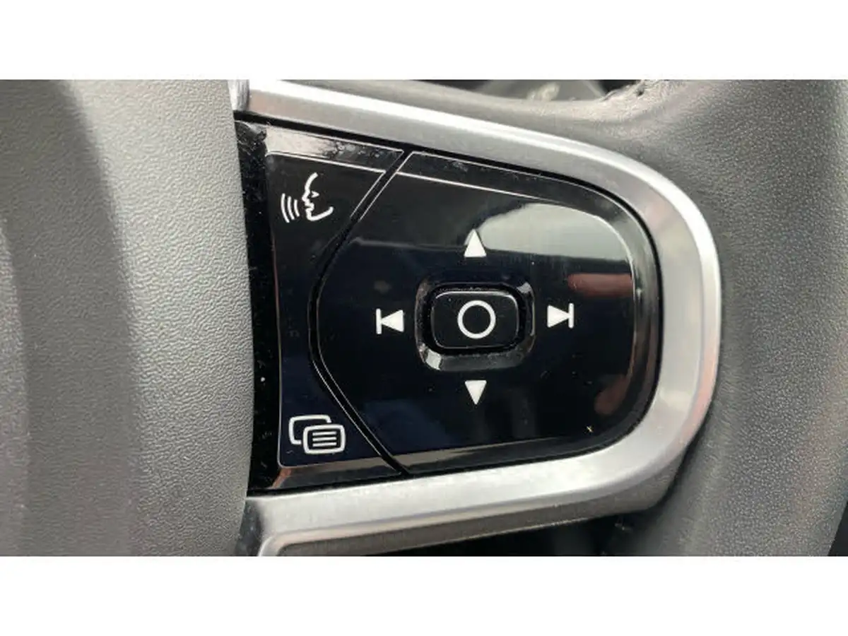 2021-volvo-xc60-20-b5-inscription-awd-big-18