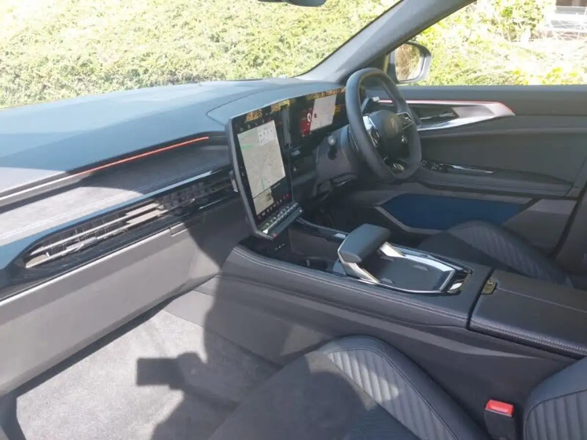 2024-renault-rafale-12-techno-esprit-alpine-300ps-4wd-plug-in-big-4