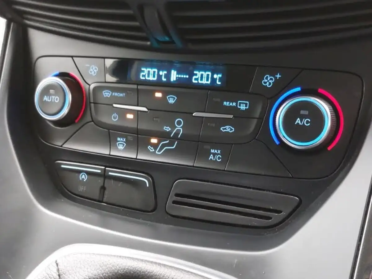 2018-ford-kuga-15tdci-titanium-edition-big-13