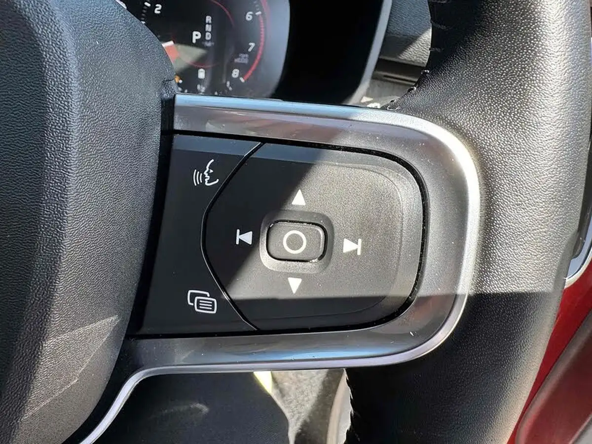 2020-volvo-xc40-20-b4-inscription-awd-big-29