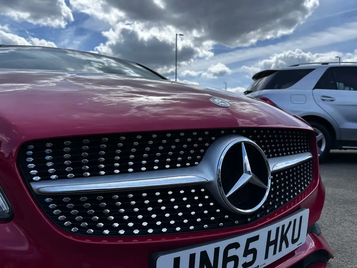2015-mercedes-benz-a-class-15d-a180d-amg-line-ss-big-4
