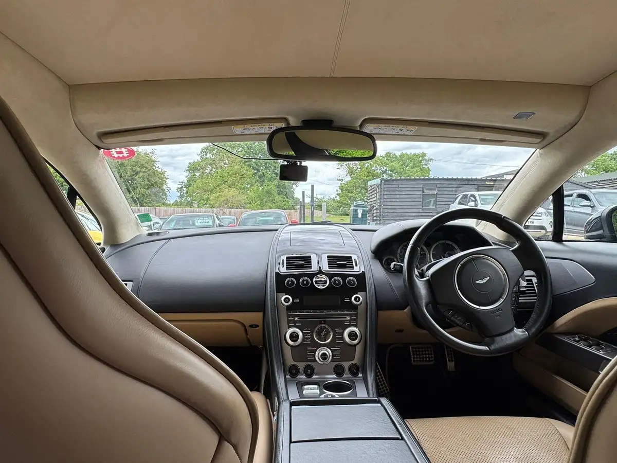 2011-aston-martin-rapide-s-v12-60-big-21