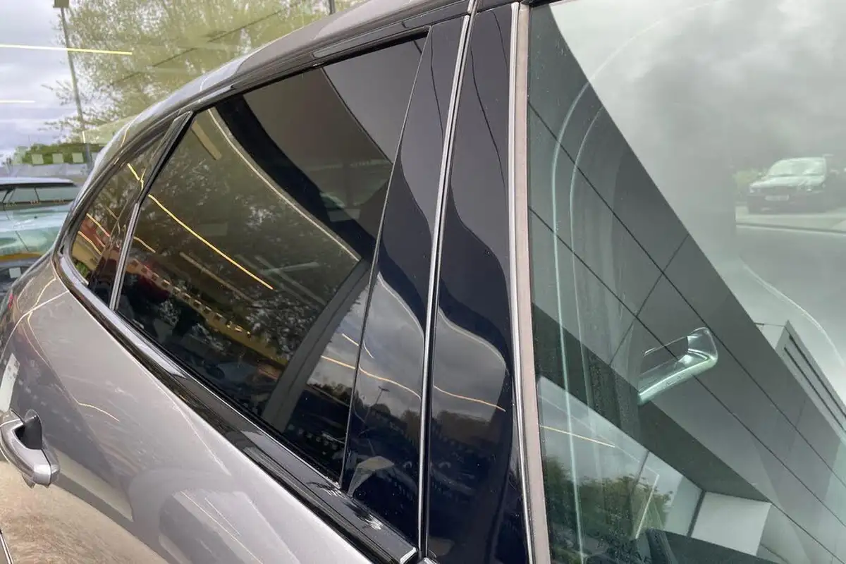 2021-jaguar-f-pace-50-v8-svr-big-25