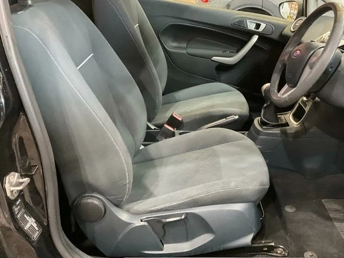 2012-ford-fiesta-125-edge-60ps-3d-big-6