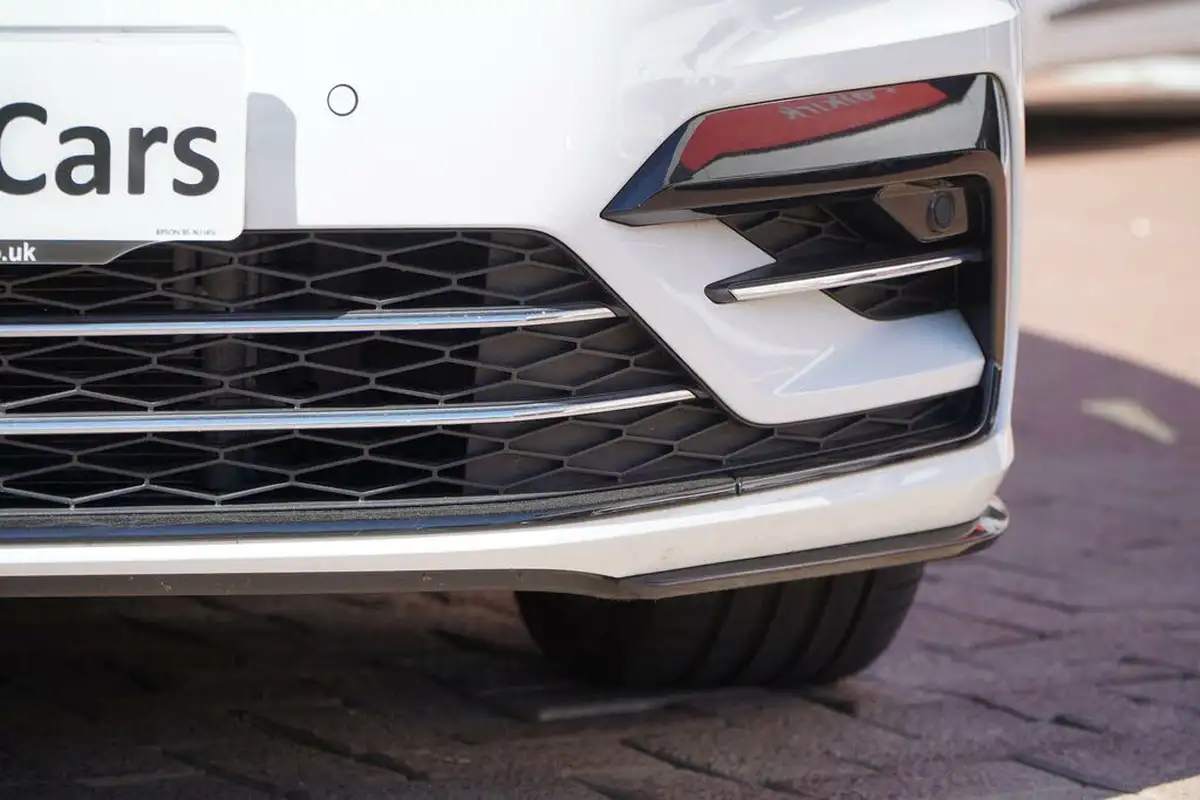 2019-volkswagen-touran-15-tsi-r-line-dsg-big-8