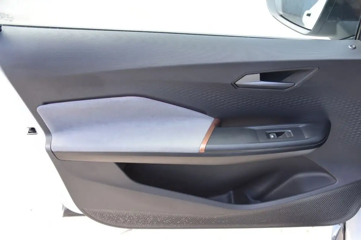 2022-cupra-born-e-v2-204ps-58kwh-big-50