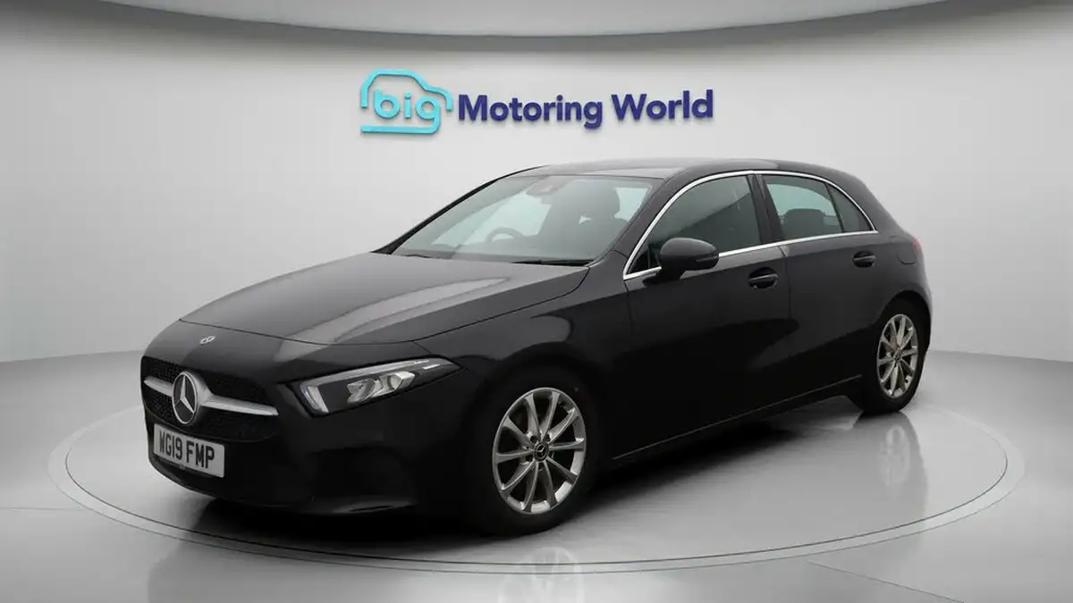 2019-mercedes-benz-a-class-13-a180-sport-executive-hatchback-5d-1332cc-7g-dct-big-3