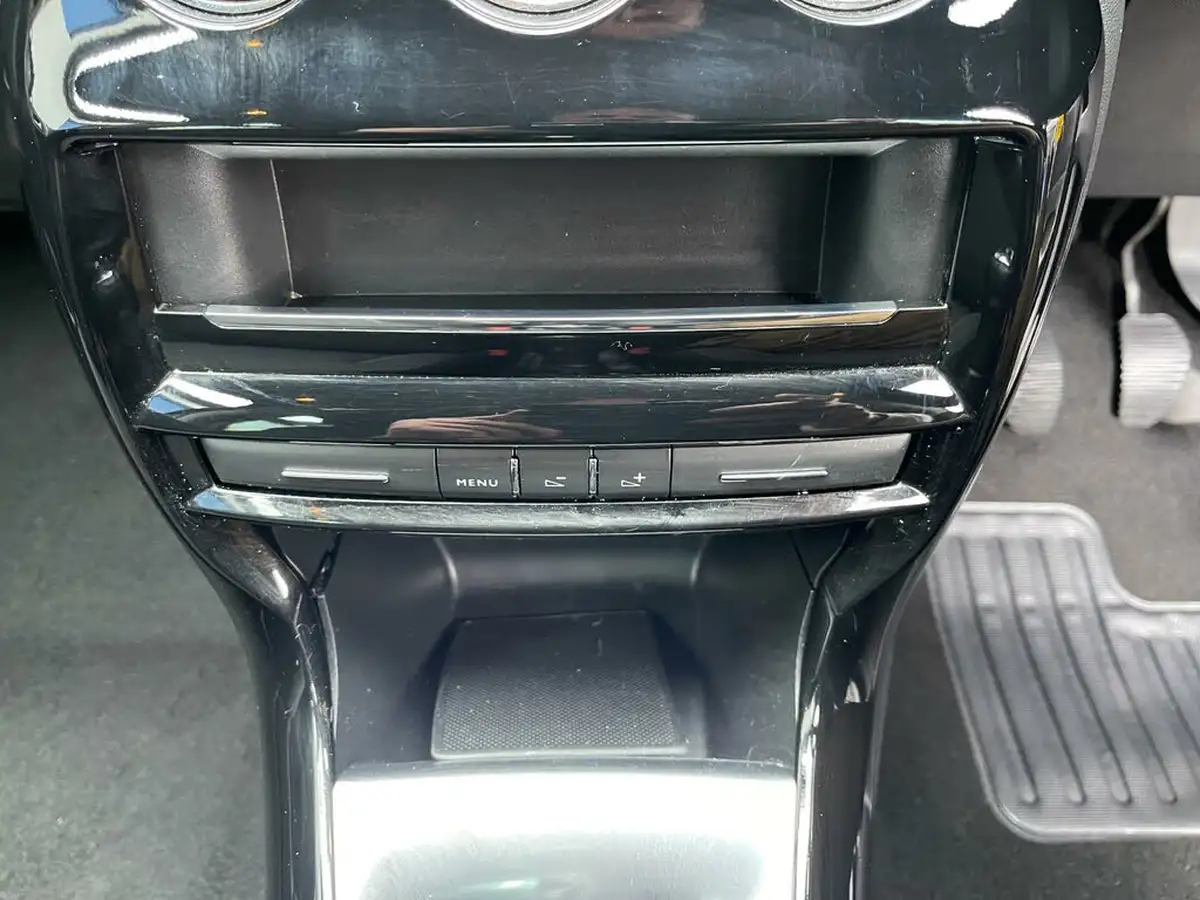 2016-citroen-c3-12-puretech-platinum-big-31