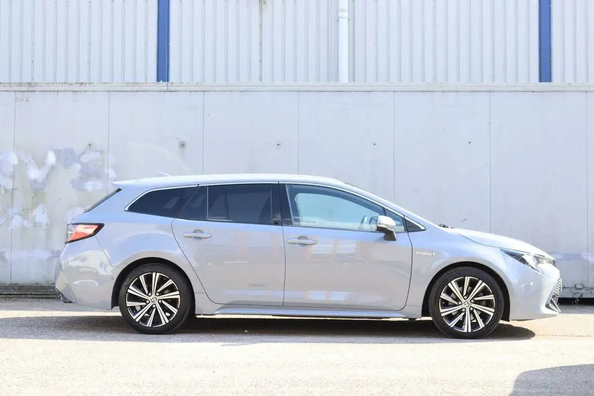 2021-toyota-corolla-20-vvt-i-design-spare-wheel-touring-sports-big-6