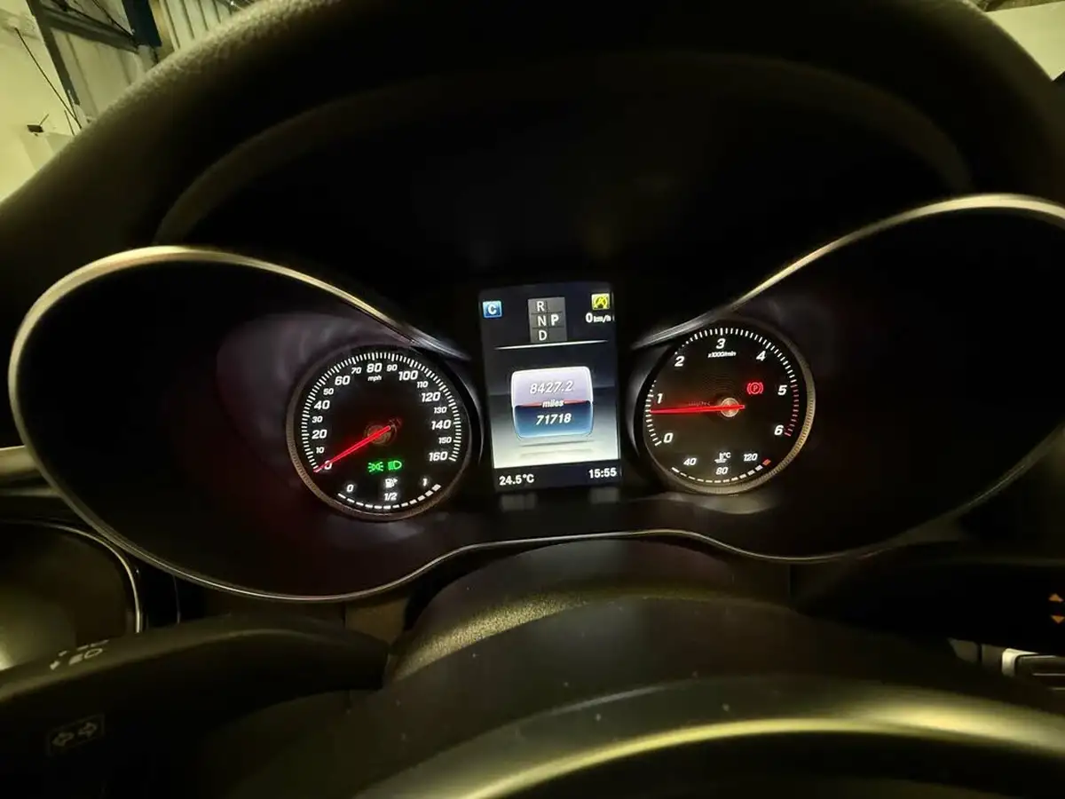 2017-mercedes-benz-c-class-21d-c250d-amg-line-ss-saloon-4d-4matic-9g-tronic-plus-big-32