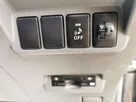 2013-toyota-prius-small-46