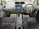 2013-toyota-prius-small-22