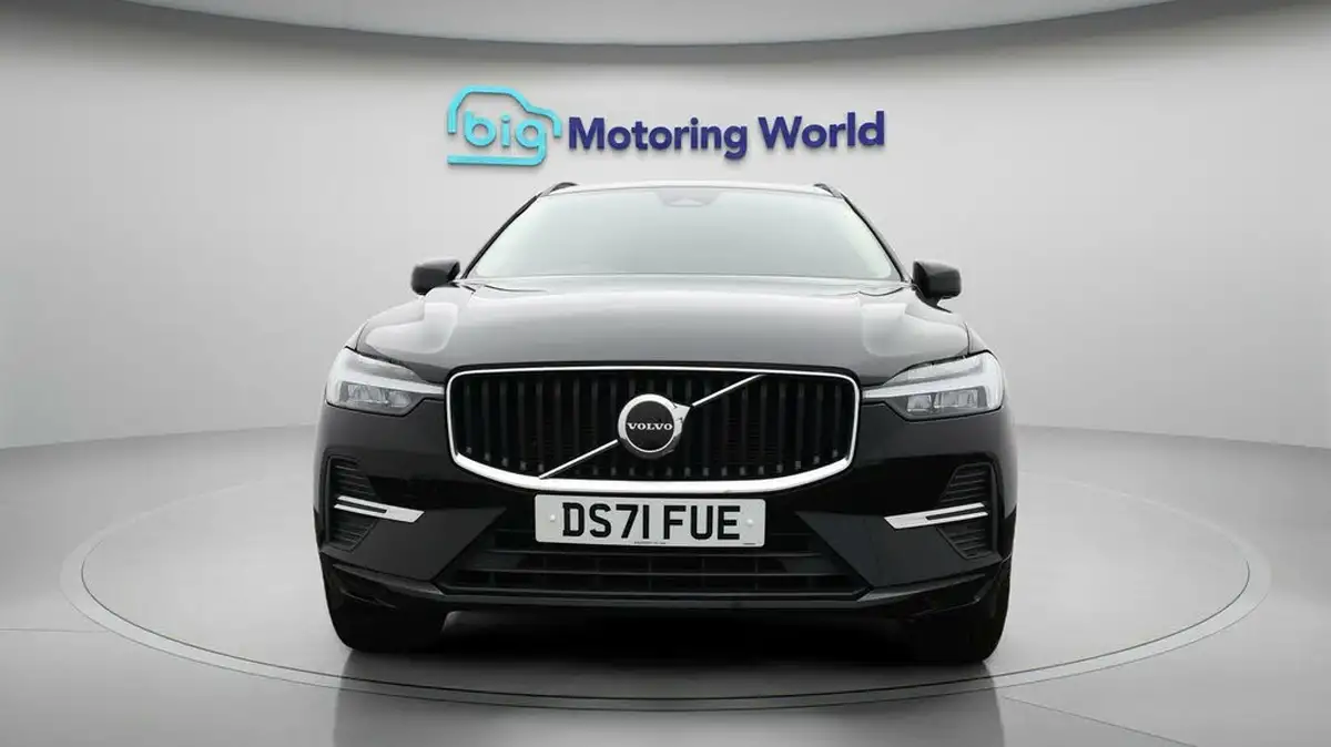 2021-volvo-xc60-20-b5-momentum-big-1