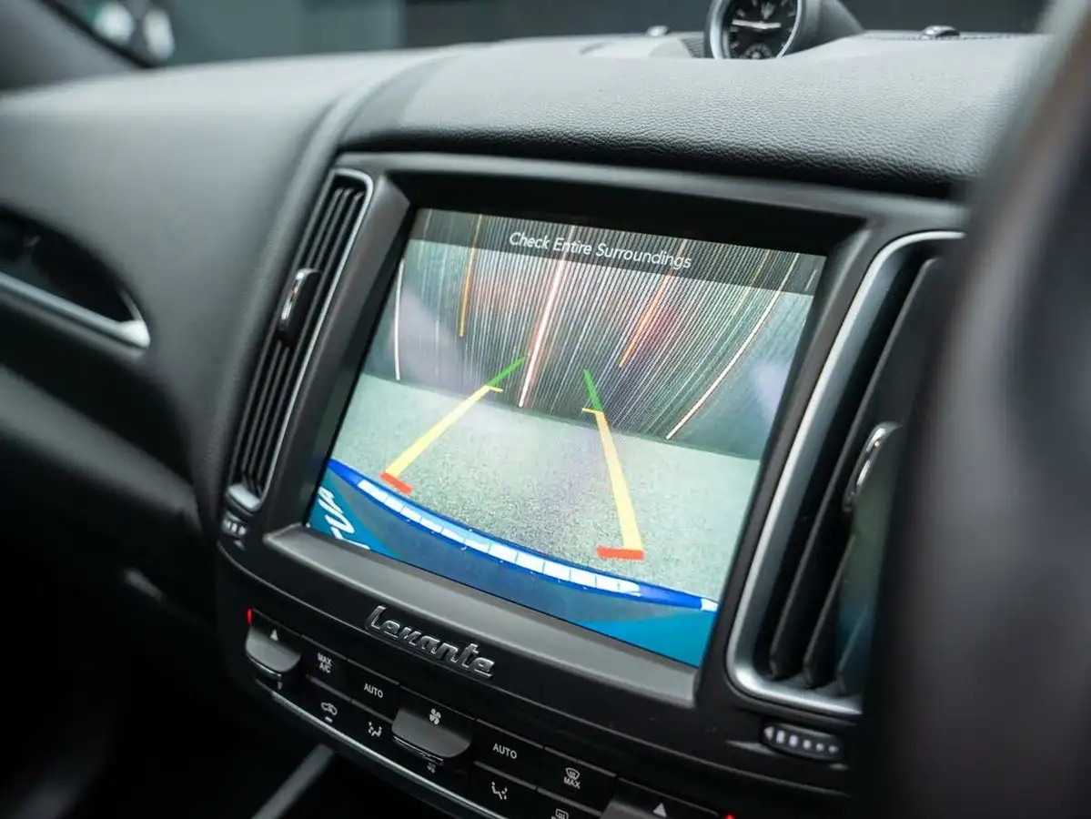 2020-maserati-levante-30-big-5