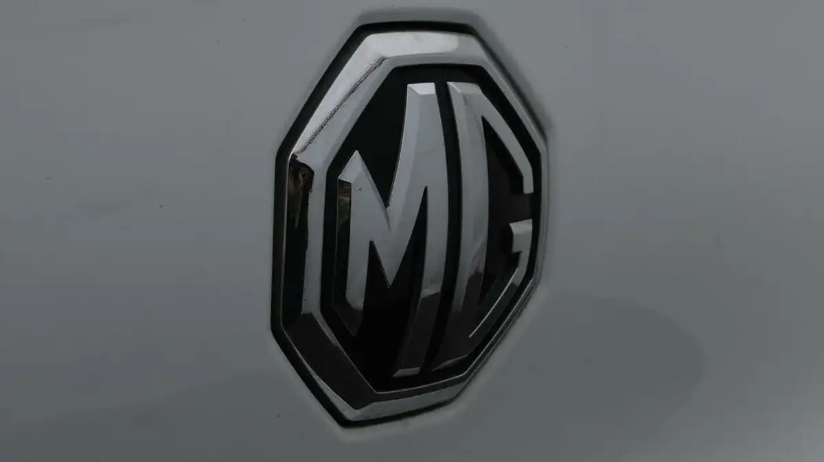2021-mg-zs-suv-e-exclusive-ev-big-21
