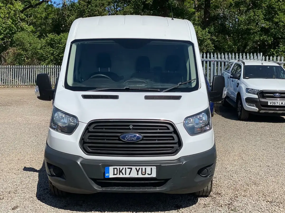2017-ford-transit-20tdci-310-l2h2-105pseu6-big-12