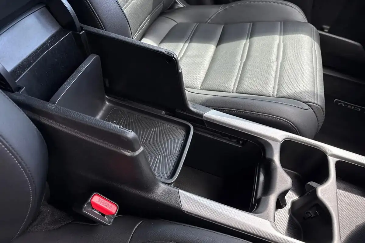 2023-honda-cr-v-20-i-mmd-sr-awd-big-40