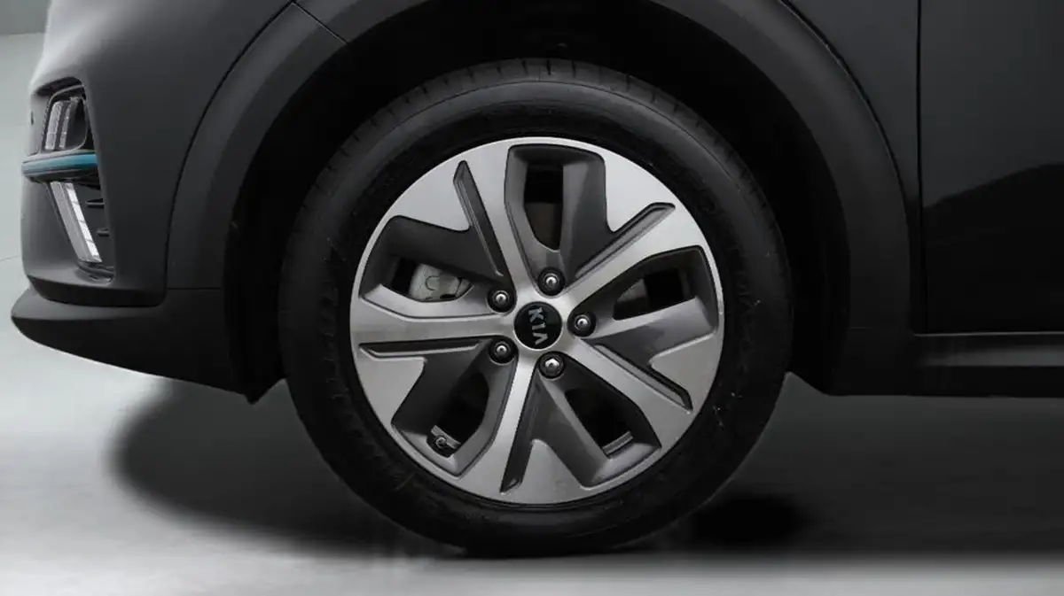 2021-kia-e-niro-ev-4-big-18