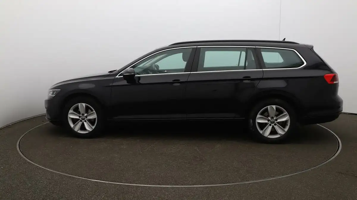 2022-volkswagen-passat-20tdi-se-nav-150ps-estate-5d-big-63