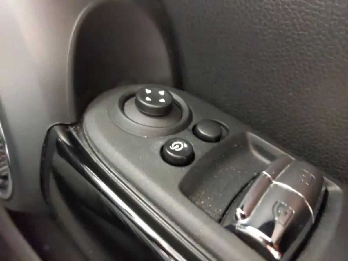 2019-mini-cooper-20-cooper-s-exclusive-189bhp-hatchback-3d-auto-big-16