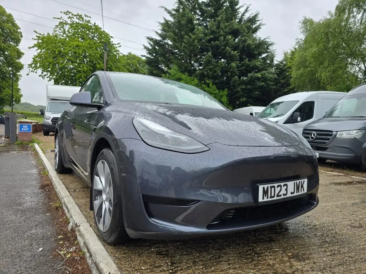 2023-tesla-model-y-e-rwd-big-3