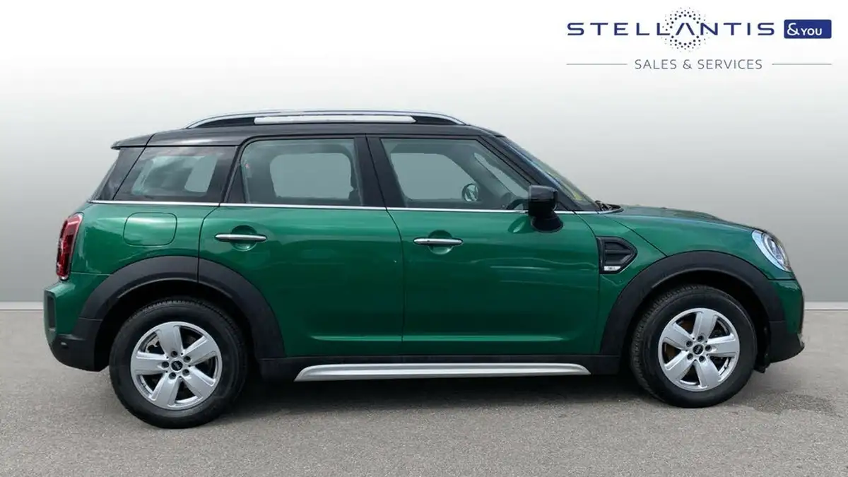 2021-mini-countryman-15-cooper-classic-auto-big-1
