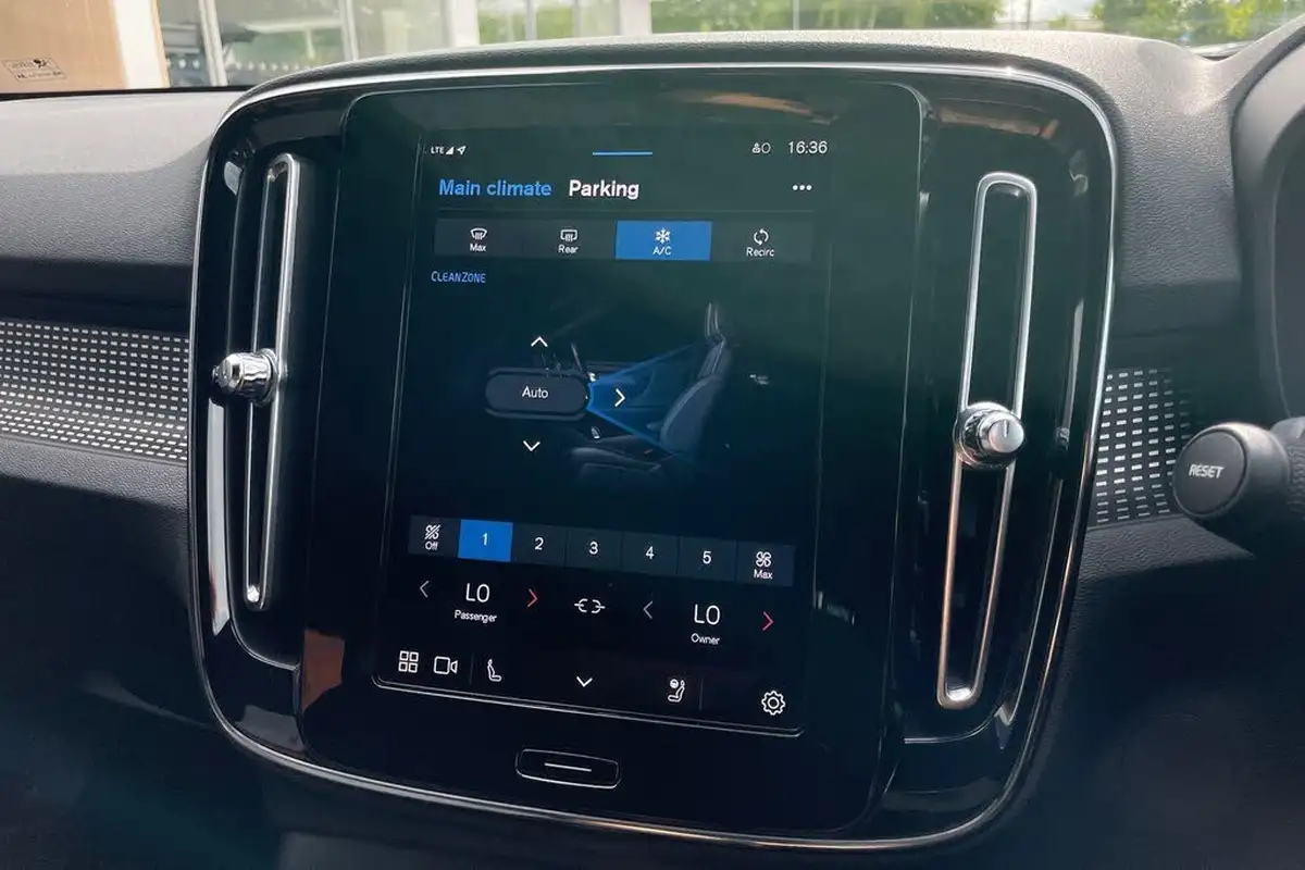 2022-volvo-xc40-e-recharge-plus-228bhp-big-37