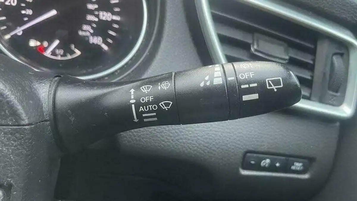 2019-nissan-qashqai-13-dig-t-acenta-premium-140ps-big-44