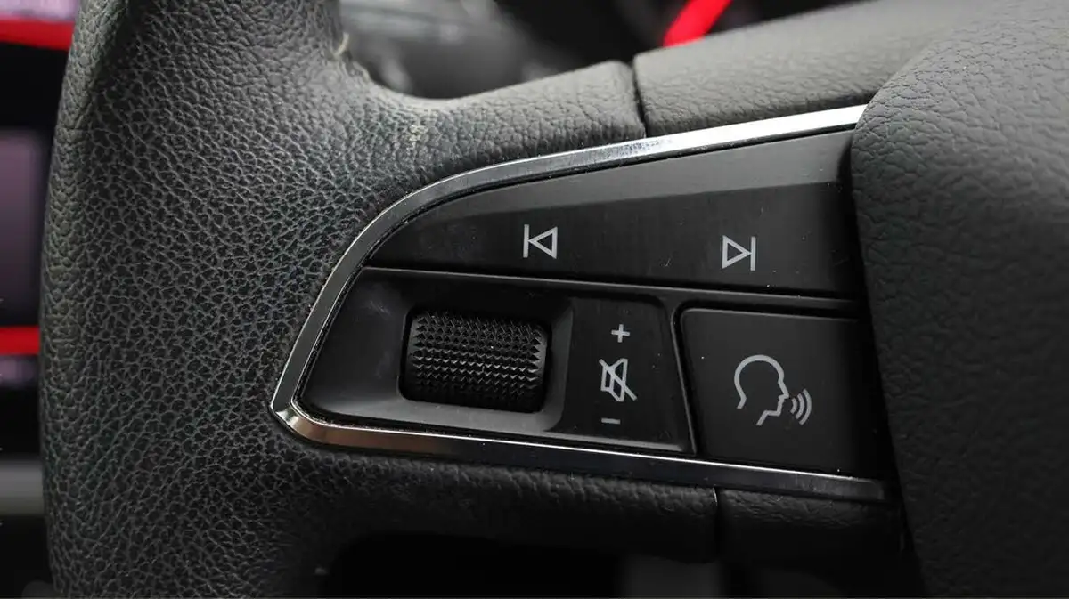 2019-seat-ibiza-10-mpi-se-technology-big-21