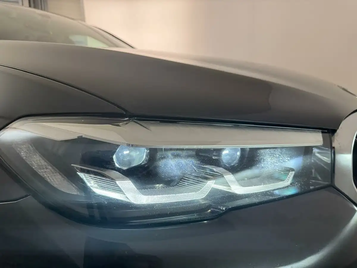 2021-bmw-5-series-20-530e-se-touring-5d-big-47