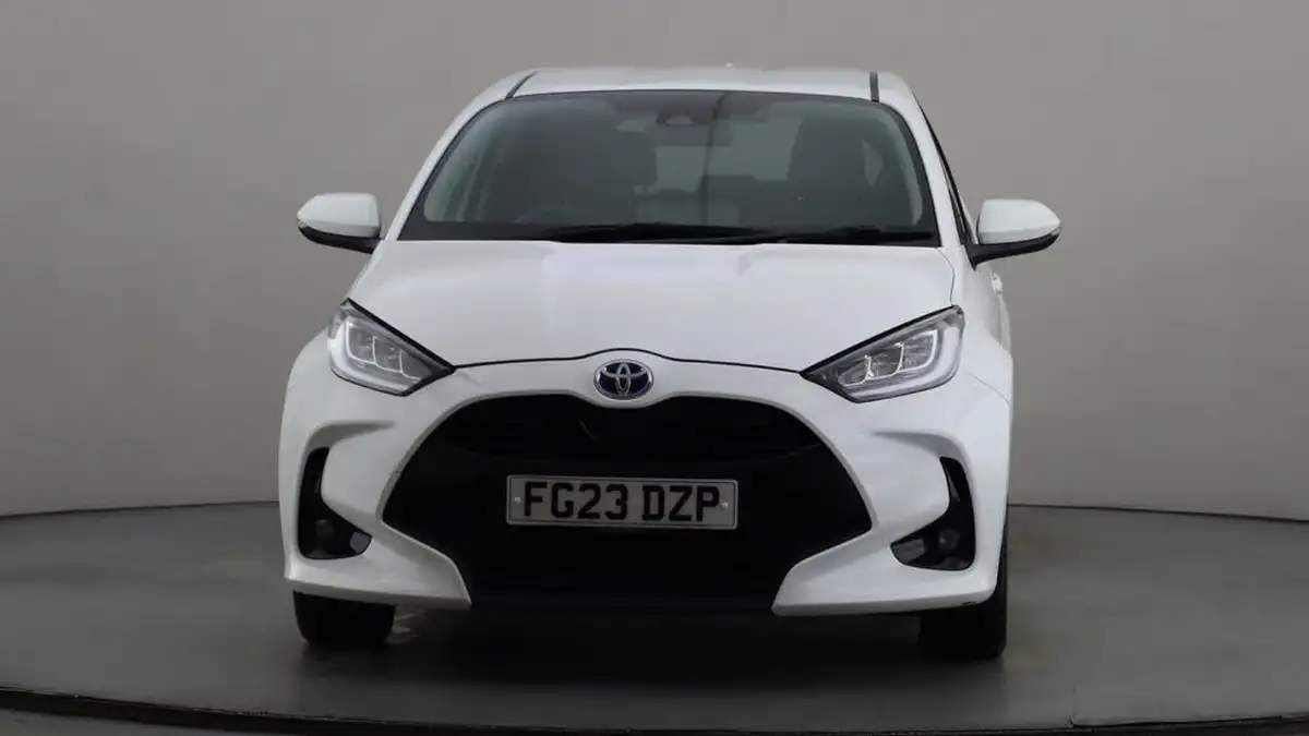 2023-toyota-yaris-15-vvt-i-design-big-15